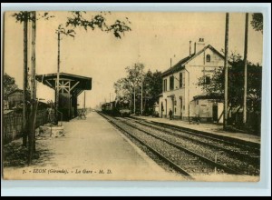 T2609/ Izon Gironde La Gare Bahnhof mit Eisenbahn AK Frankreich