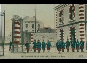 S086/ Les Plaisirs de la Caserne - Releve de la Garde AK Frankreich ca.1912