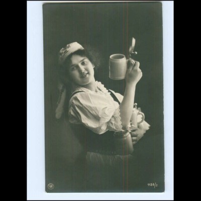 Y16069/ Junge Frau mit Bierkrug Bier NPG Foto AK 1908