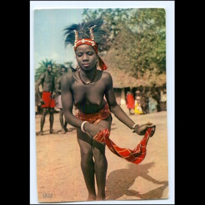 Y17897/ Dancing Girl Afrika junge Frau nackt AK 