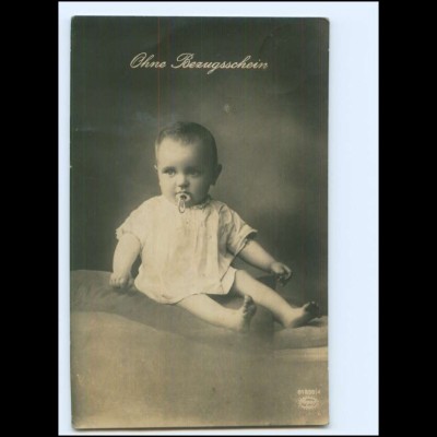 Y18972/ Ohne Bezugsschein Baby mit Schnuller Foto AK 1917 1. Weltkrieg