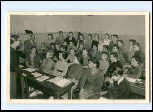 V5129/ Schule Schulklasse Klassenzimmer Foto AK 50er Jahre