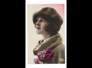 Y26729/ Junge Frau mit Hut schöne Foto AK 1927