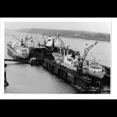 C3677/ Hamburg Hafen Werft Dock 4 Foto ca.1965 22 x 15 cm