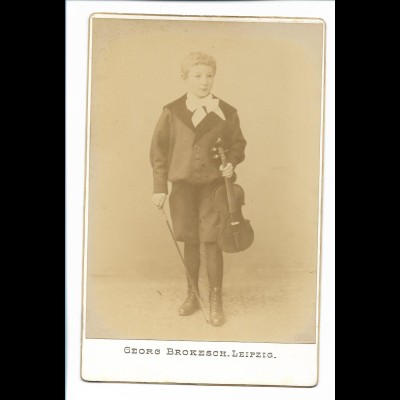 S2091/ Kabinettfoto Junge mit Geige Violine Foto Georg Brokesch, Leipzig 1901