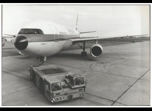 C5784/ Flughafen Lufthansa Ludwig I Flugzeug Foto 21 x 15 cm 70/80er Jahre
