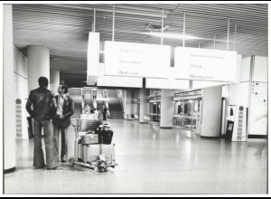 C5568/ Flughafen Frankfurt Wandelhalle Foto 21 x 15 cm 70er Jahre