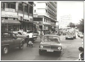 C5659/ Nikosia Zypern Autos Verkehr Foto 21 x 15 cm 70er Jahre