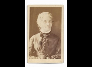 Y27763/ CDV Foto ältere Frau ca. 1890