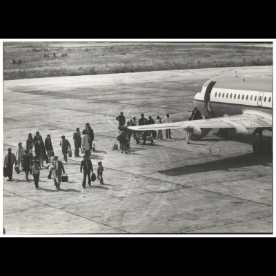 C5848/ Flughafen Ibiza Flugzeug Foto 21 x 15 cm 70er Jahre