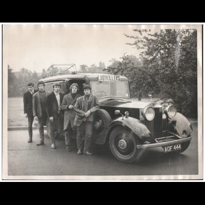 C6000/ The Ladykillers mit Rolls Royce Popgruppe Original Pressefoto Foto 1965