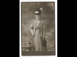 TT0087/ Kabinettfoto Frau mit Hut + Handtasche Foto Otto Haase, Hamburg ca.1910