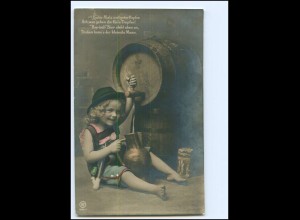 Y21855/ Bayrisch Bier Bierfass Kind Foto AK ca.1910