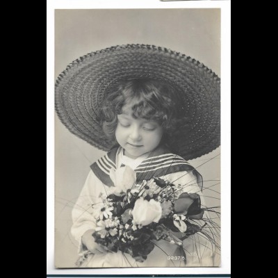 Y23328/ Kleines Mädchen mit Strohhut Foto AK 1906