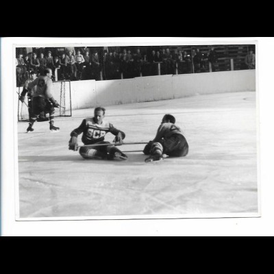 C4822/ Eishockey SC Riessersee Foto 40/50er Jahre 17,5 x 12,5 cm