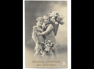 Y23575/ Geburtstag zwei Jungen mit Blumen Foto AK ca.1912
