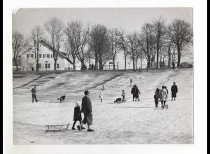 C3151/ Wintermotiv Rodeln Pressefoto ca.1955 24 x 18 cm