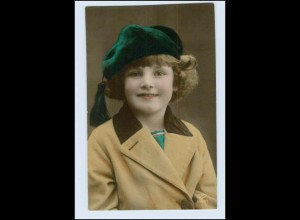 W1J61/ Hübsches Mädchen mit Mütze Foto AK ca.1920